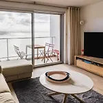 Blue Uhaina Keyweek Sea View Downtown Apartment