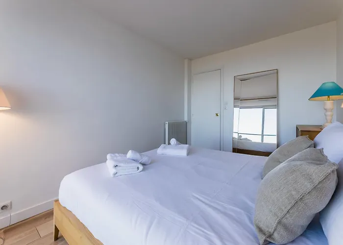 Blue Uhaina Keyweek Sea View Downtown