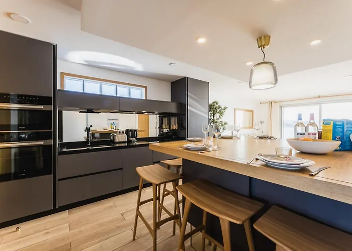 Διαμέρισμα Blue Uhaina Keyweek Sea View Downtown *